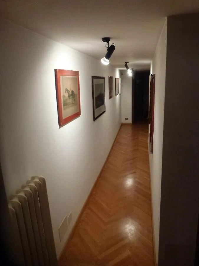 Cosy Apartment In Via Del Corso Rome Italy